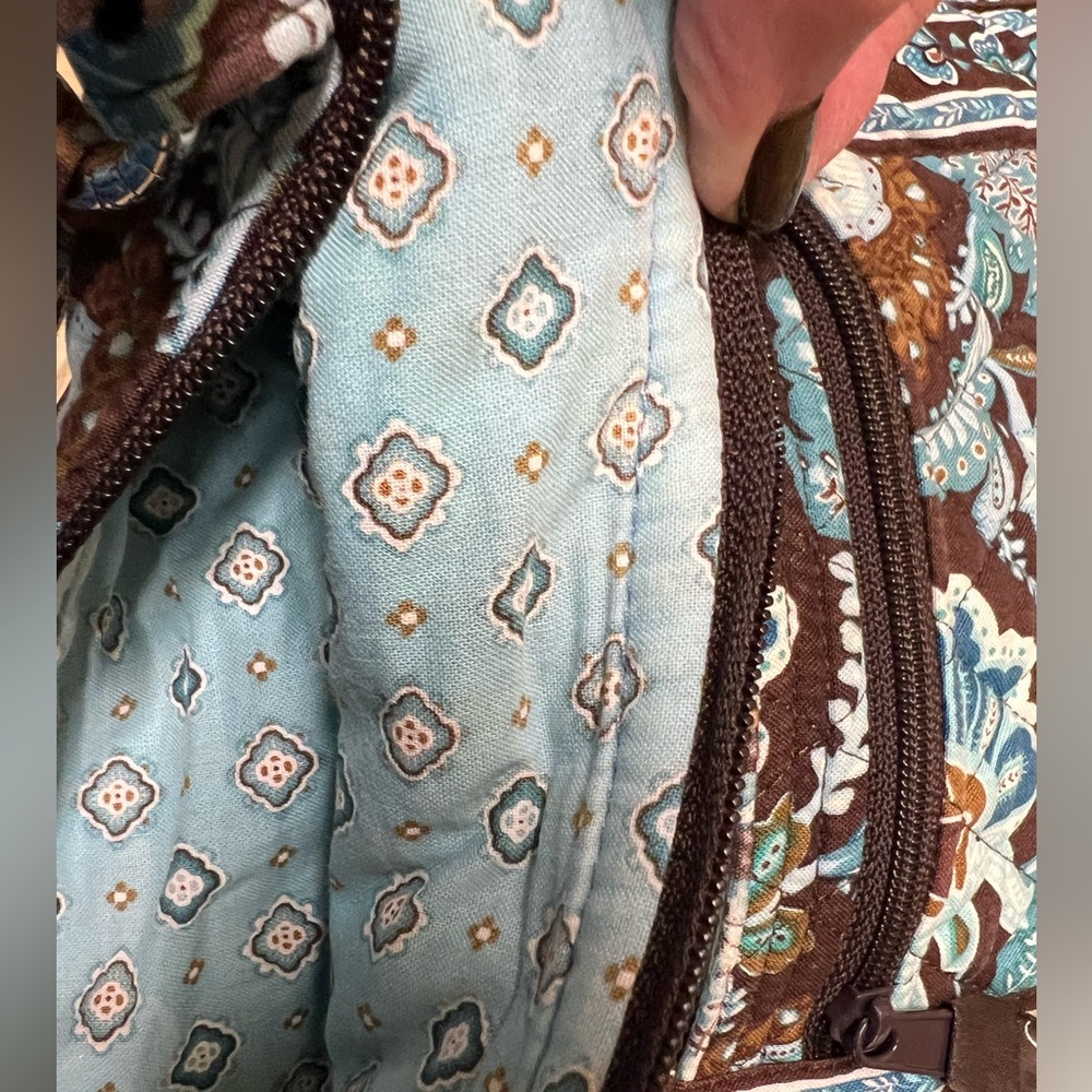 Vera Bradley crossbody bag in the retired "Java Blue" pattern - Picture 5 of 5